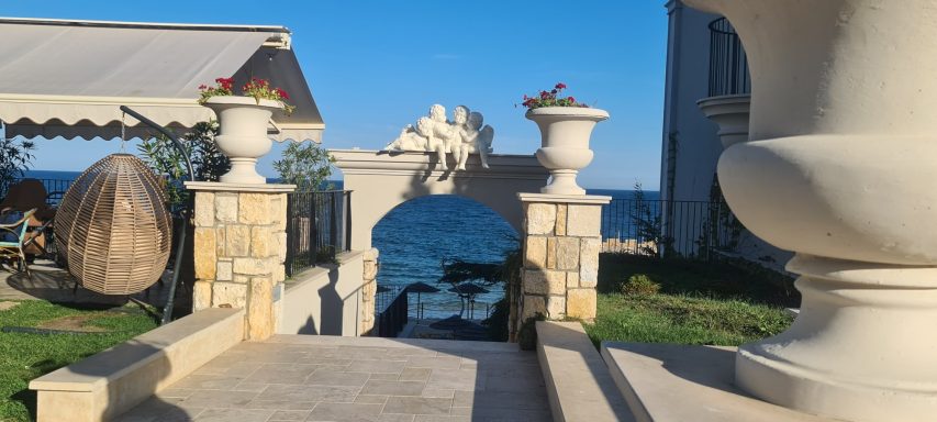 Abgang zur Strandbar