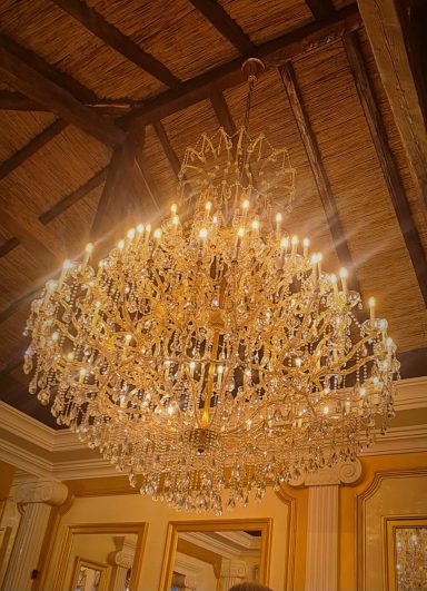 Kronleuchter im Massianca Ausflugsangebot